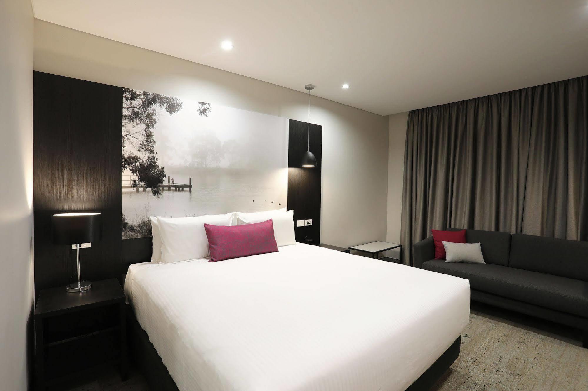 Mercure Τάμγουορθ Εξωτερικό φωτογραφία