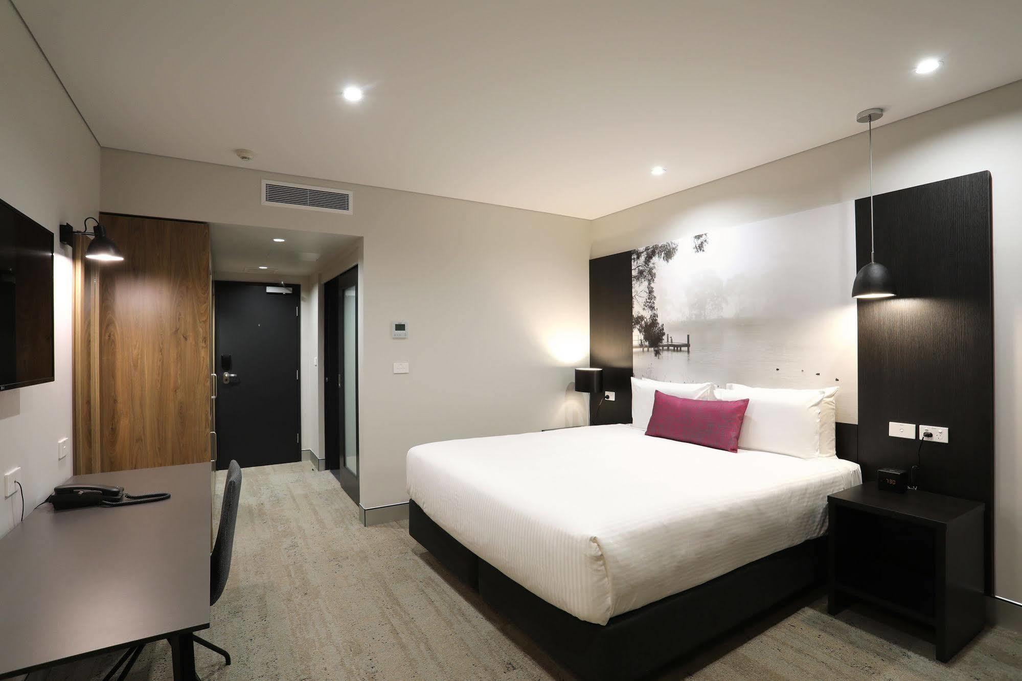 Mercure Τάμγουορθ Εξωτερικό φωτογραφία